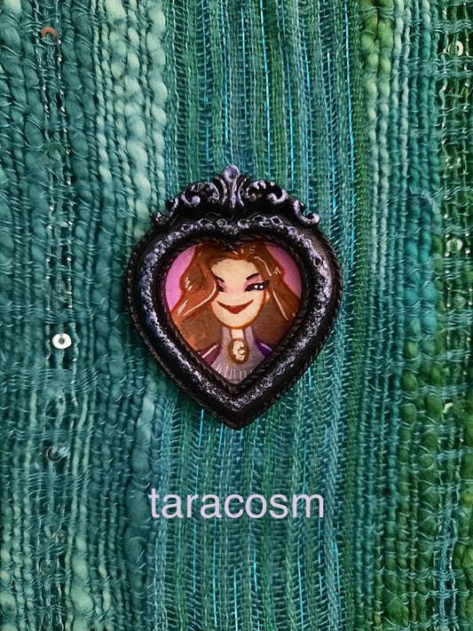 One-of-a-kind Agatha heart magnet